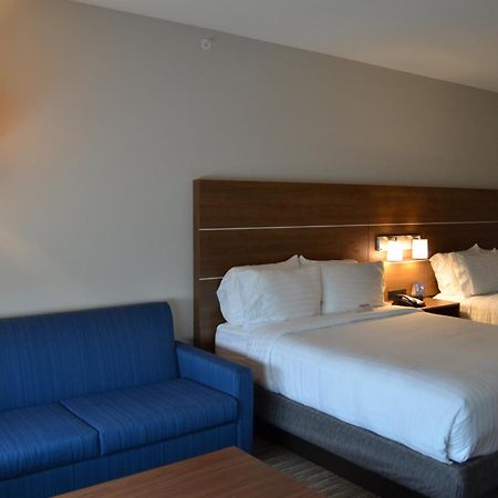 Holiday Inn Express & Suites - Charlotte Ne - University Area By Ihg Ngoại thất bức ảnh