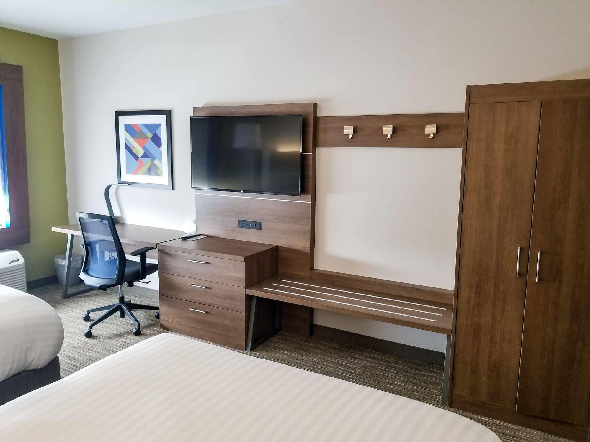 Holiday Inn Express & Suites - Charlotte Ne - University Area, An Ihg Hotel Ngoại thất bức ảnh