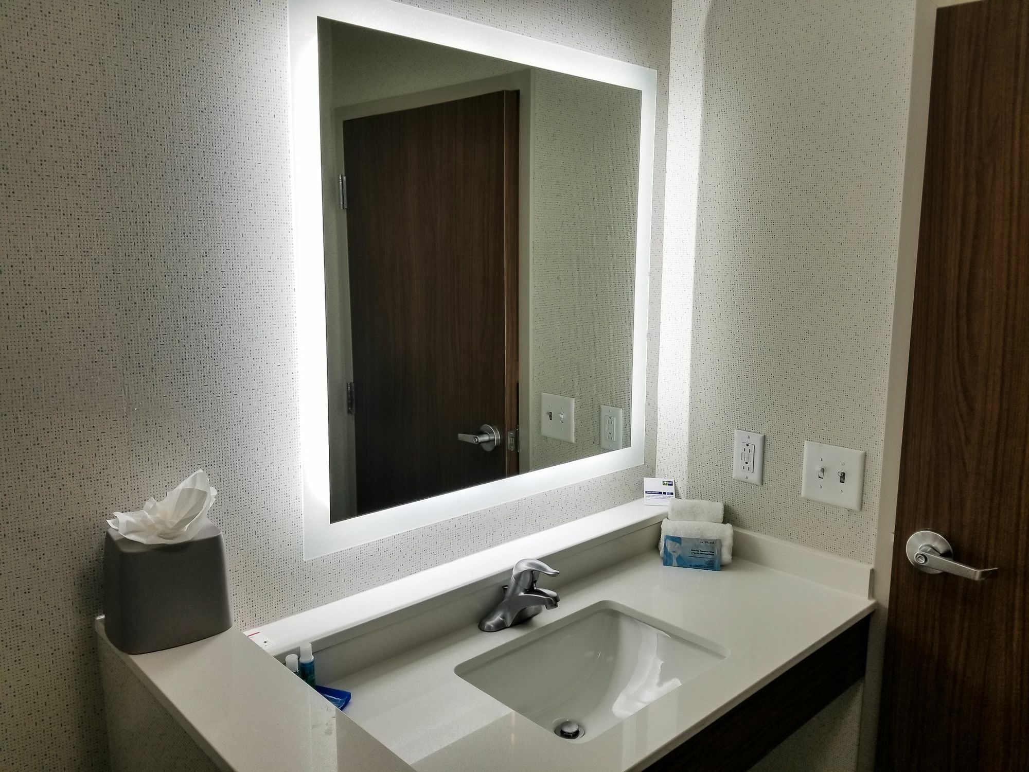 Holiday Inn Express & Suites - Charlotte Ne - University Area By Ihg Ngoại thất bức ảnh
