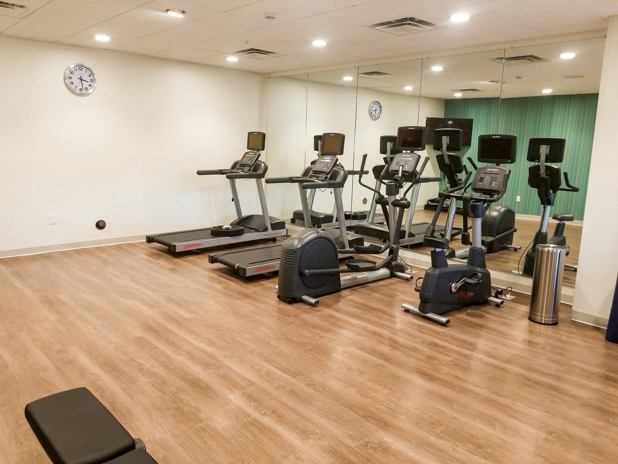 Holiday Inn Express & Suites - Charlotte Ne - University Area By Ihg Ngoại thất bức ảnh