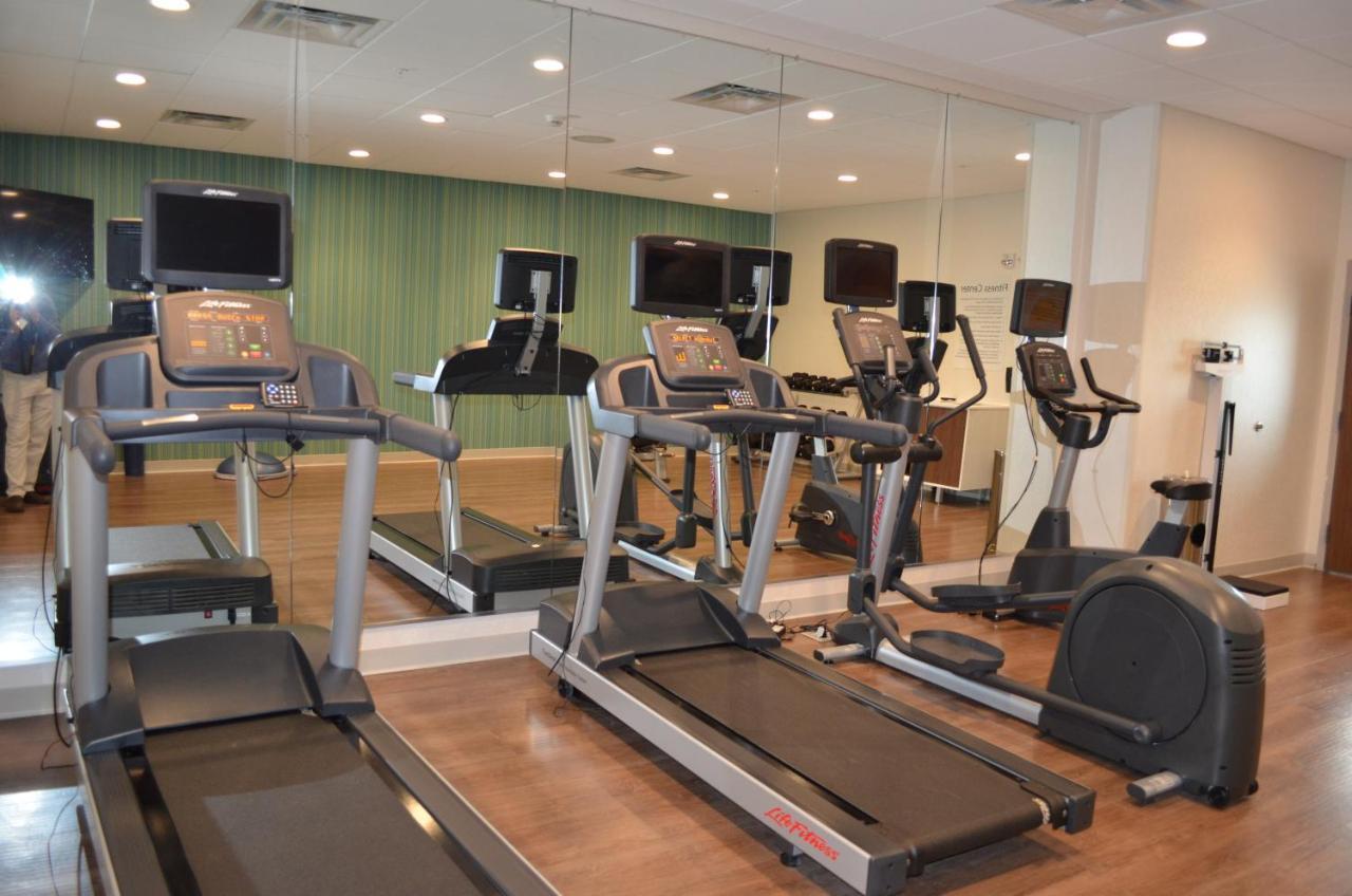 Holiday Inn Express & Suites - Charlotte Ne - University Area By Ihg Ngoại thất bức ảnh