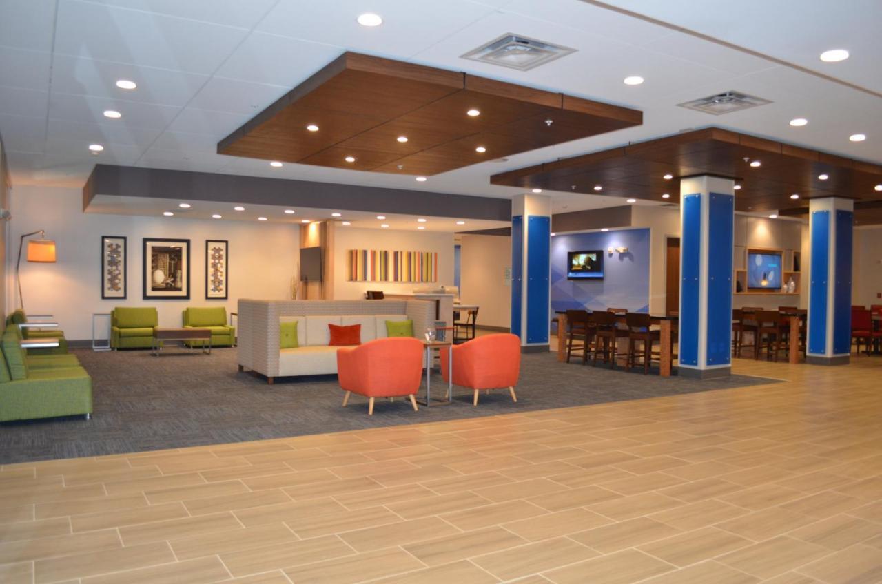 Holiday Inn Express & Suites - Charlotte Ne - University Area By Ihg Ngoại thất bức ảnh